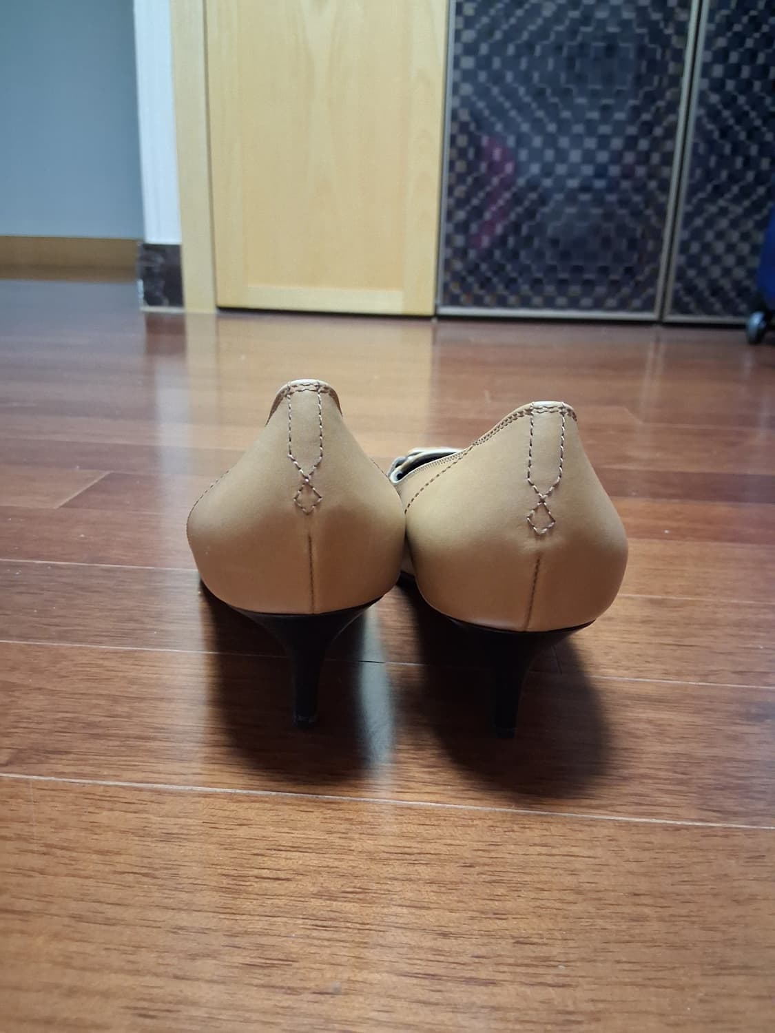 보테가 베네타 카멜 펌프스-정품 상품이미지4