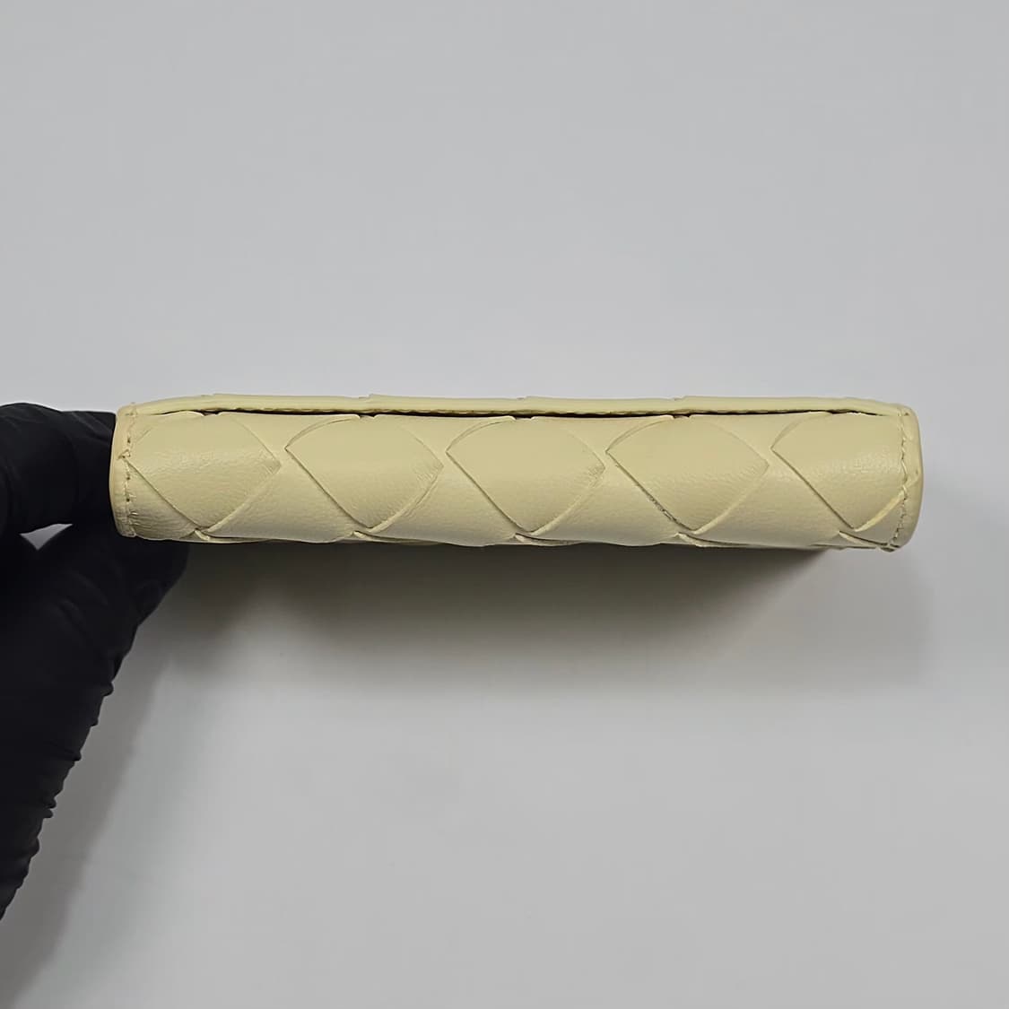 보테가베네타 인트레치아토 플랩 카드지갑 상품이미지6