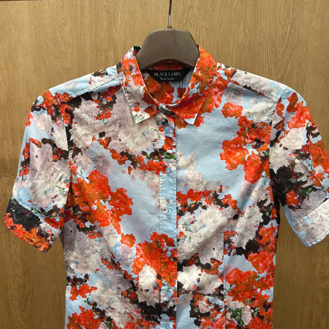 폴스미스 블랙 라벨 반팔 셔츠 플라워 프린팅 디테일 레귤러핏 오렌지 블루 상품이미지4