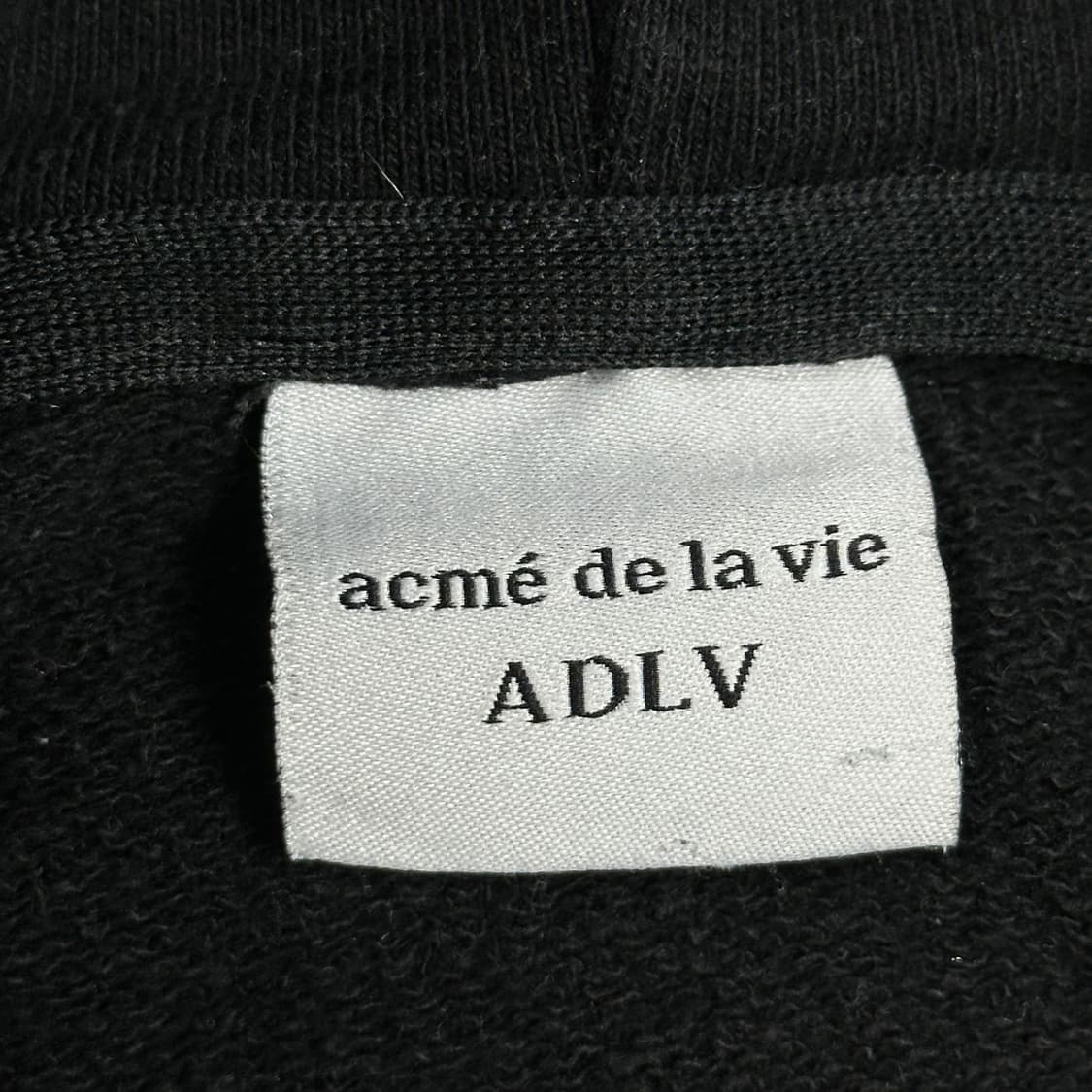 아크메드라비 베이비 페이스 블랙 후드티 (실측 L) 상품이미지6