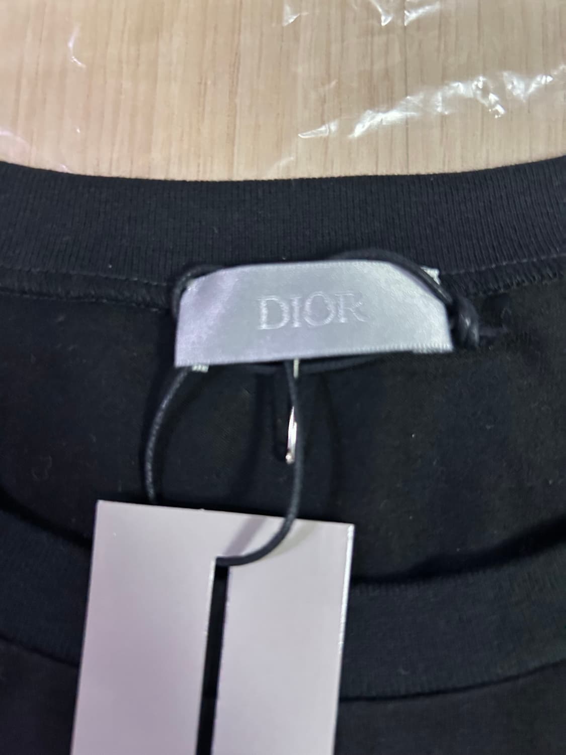 디올 꿀벌 자수 블랙 티셔츠 상품이미지5