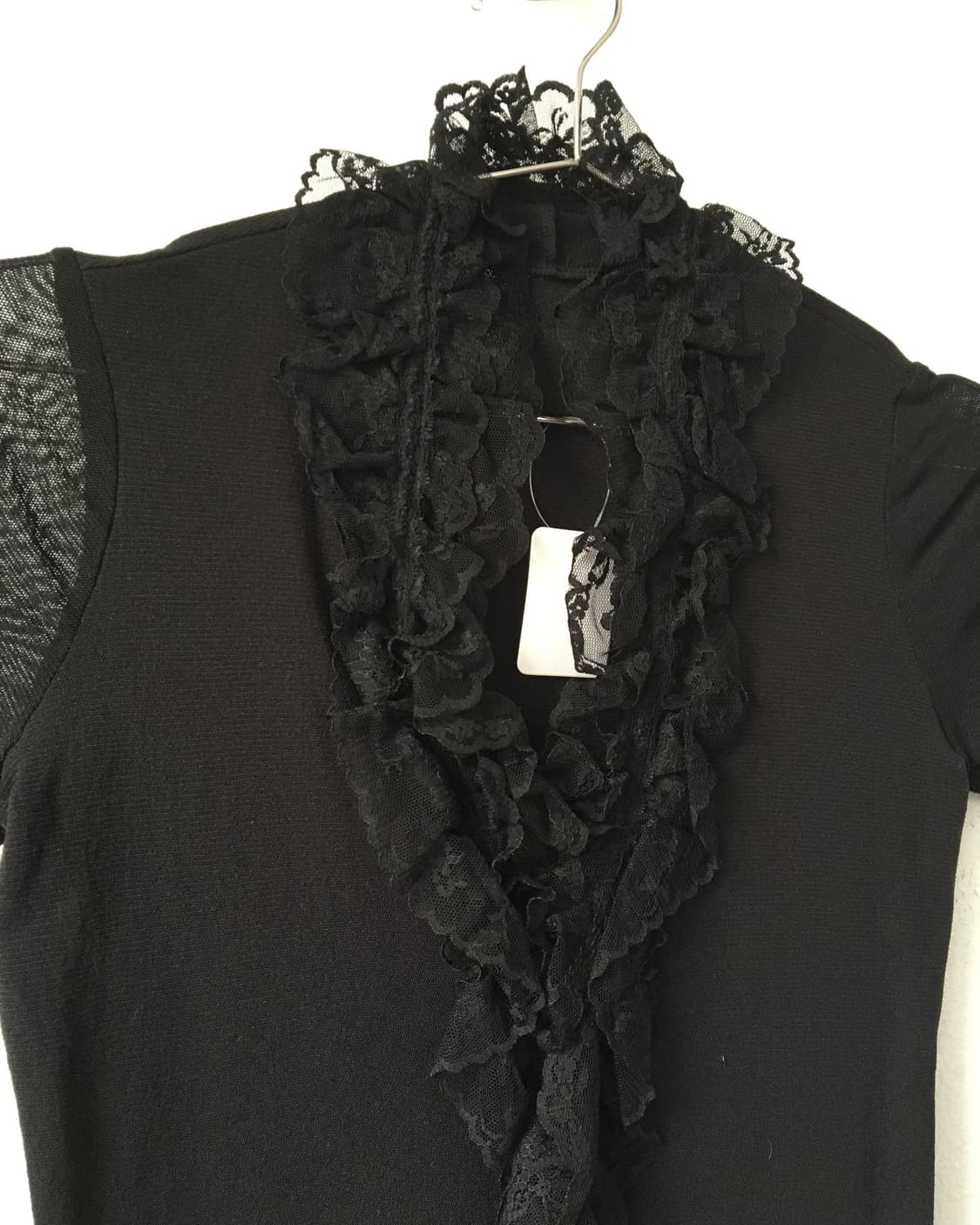 Ruffle point mesh top 상품이미지5