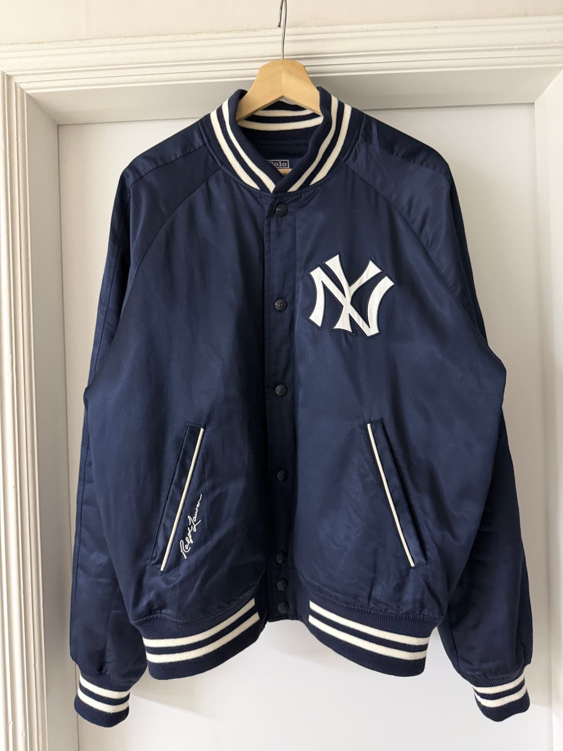 폴로 랄프로렌 양키스 새틴 바시티 L 상품이미지1