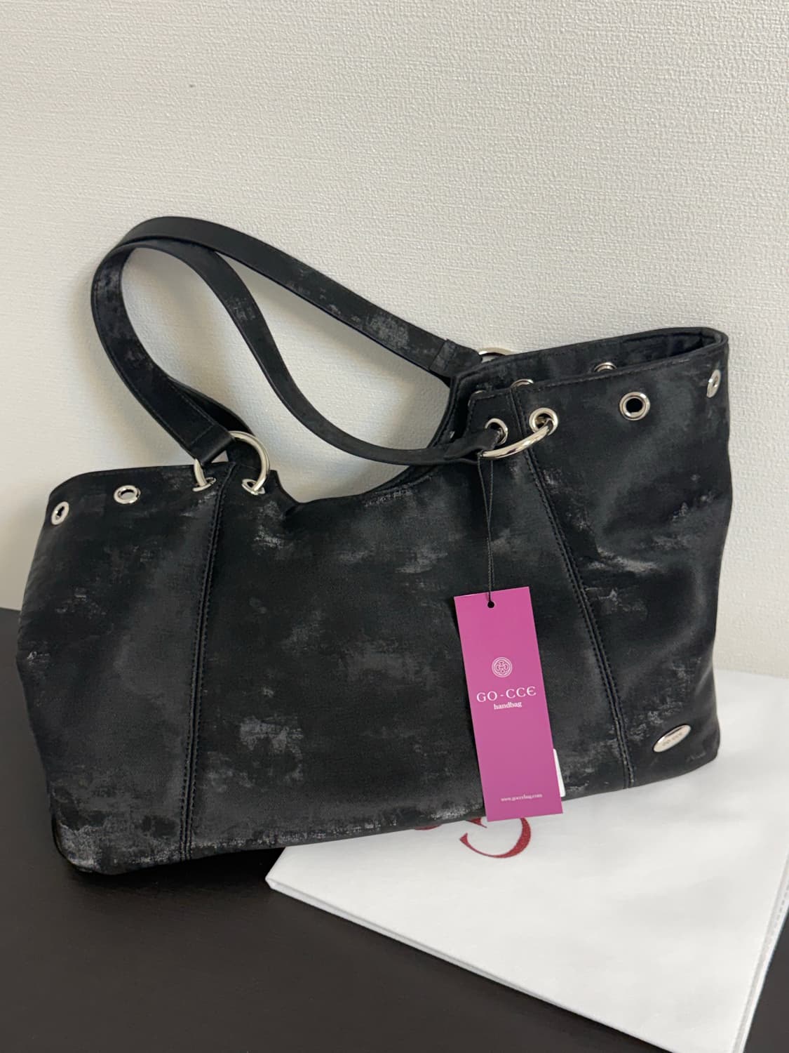 (새상품) 고세핸드백 오닉숄더백 블랙 상품이미지1