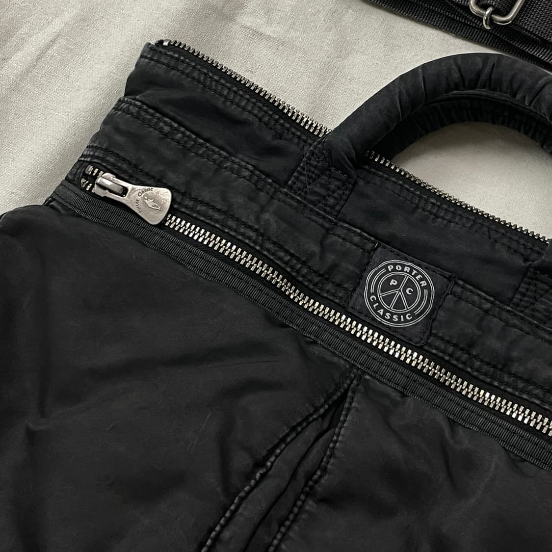 (거의새상품)포터클래식 슈퍼나일론 헬멧백 S 블랙/요시다포터 헬멧백 상품이미지1