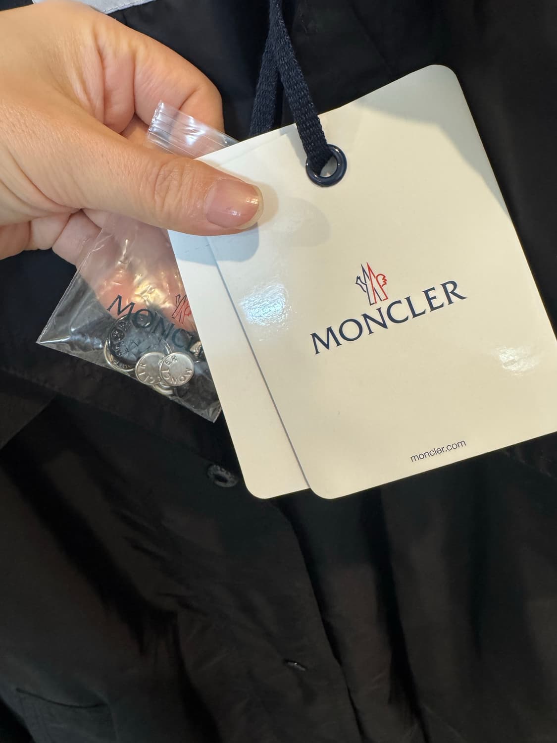 몽클레어 국내정발 트렌치 바람막이 블랙(미사용 새제품) 상품이미지9