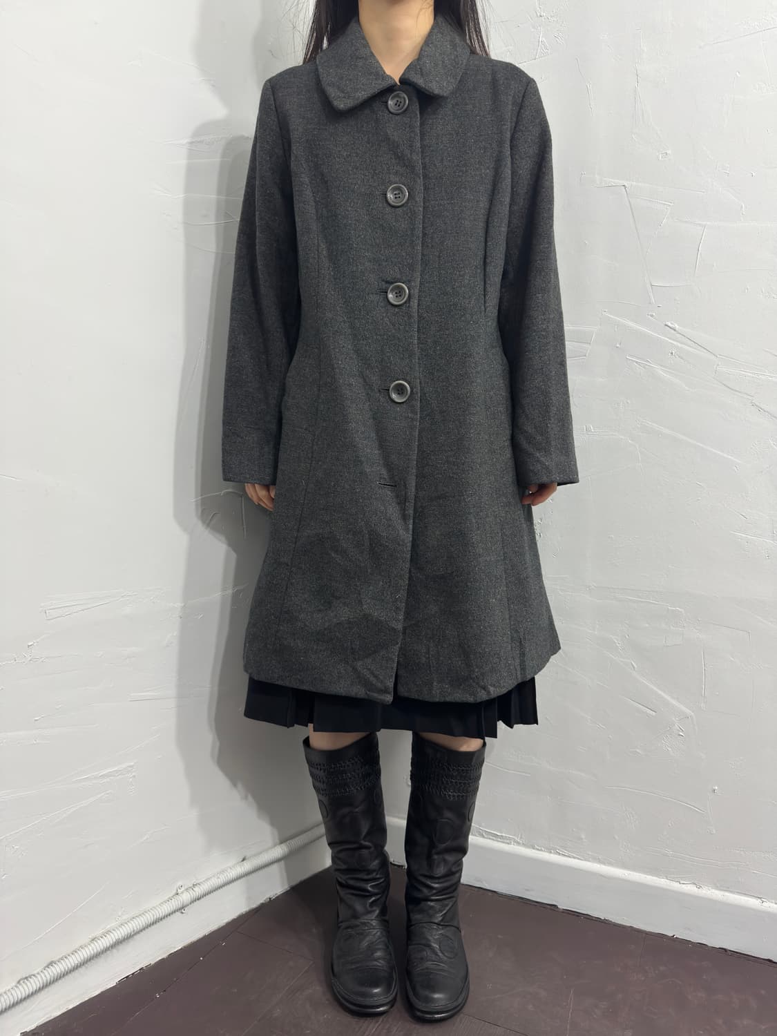 gray button coat 상품이미지1