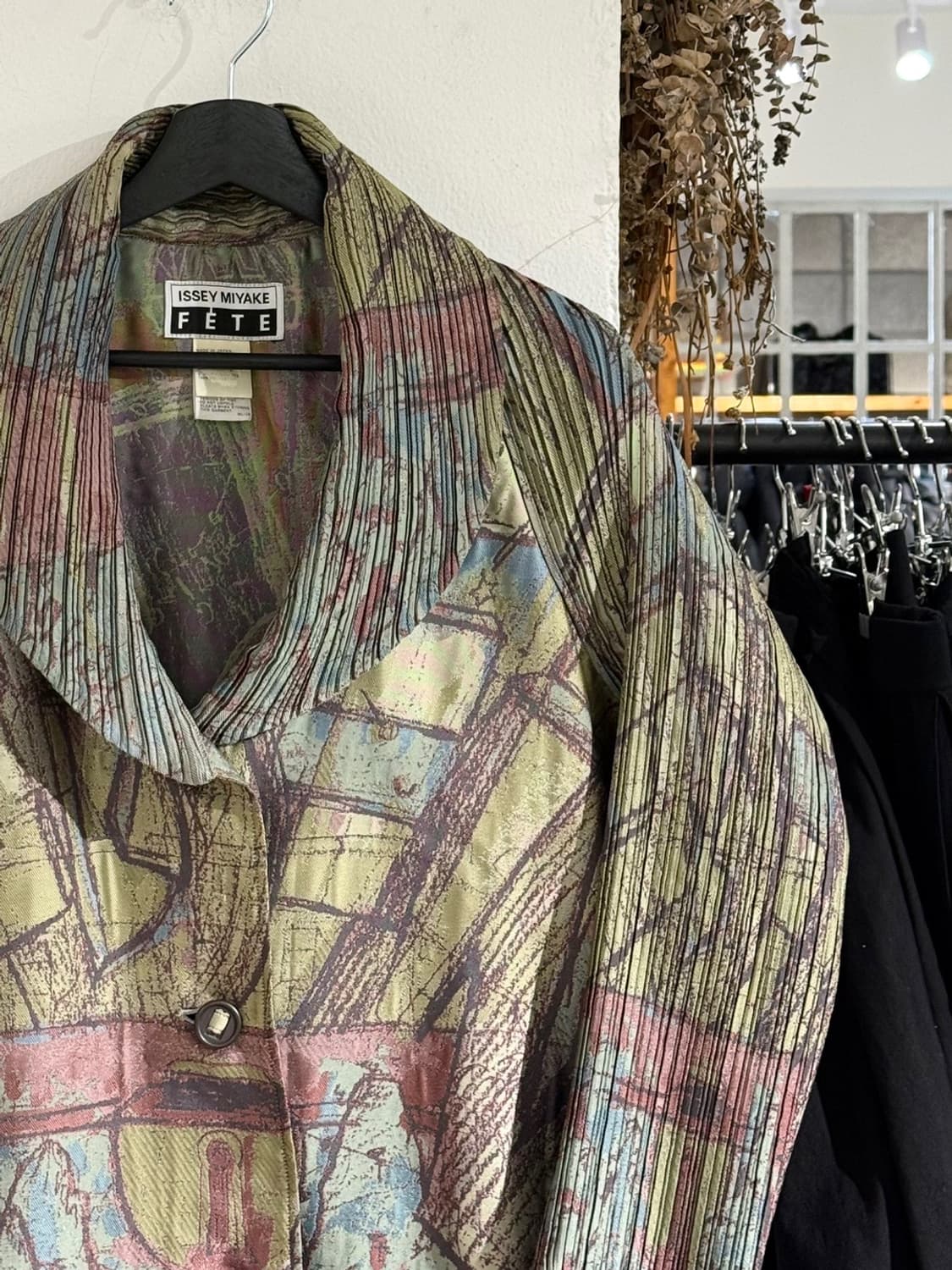 이세이미야케 페테 멀티컬러 프린팅 플리츠 자켓 상품이미지3