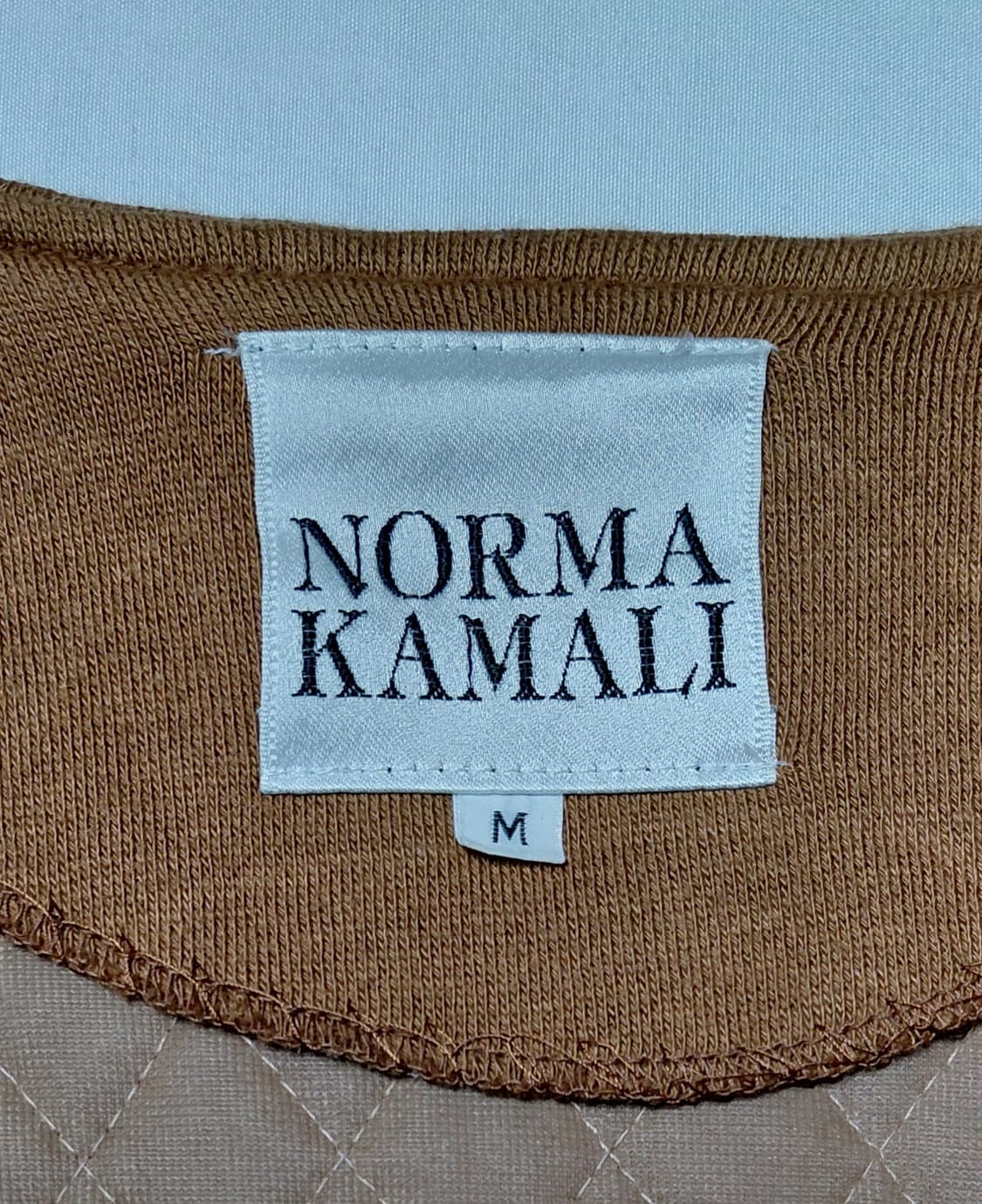 노르마 카말리(Norma Kamali) 다이아몬드 퀼팅 패딩 자켓 - M 상품이미지4