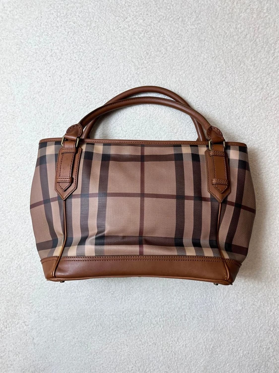 버버리 시그니처 노바체크 토트백 A1667 상품이미지1