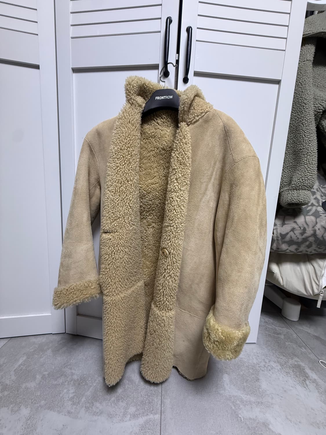 산드로 무스탕 판매 상품이미지4