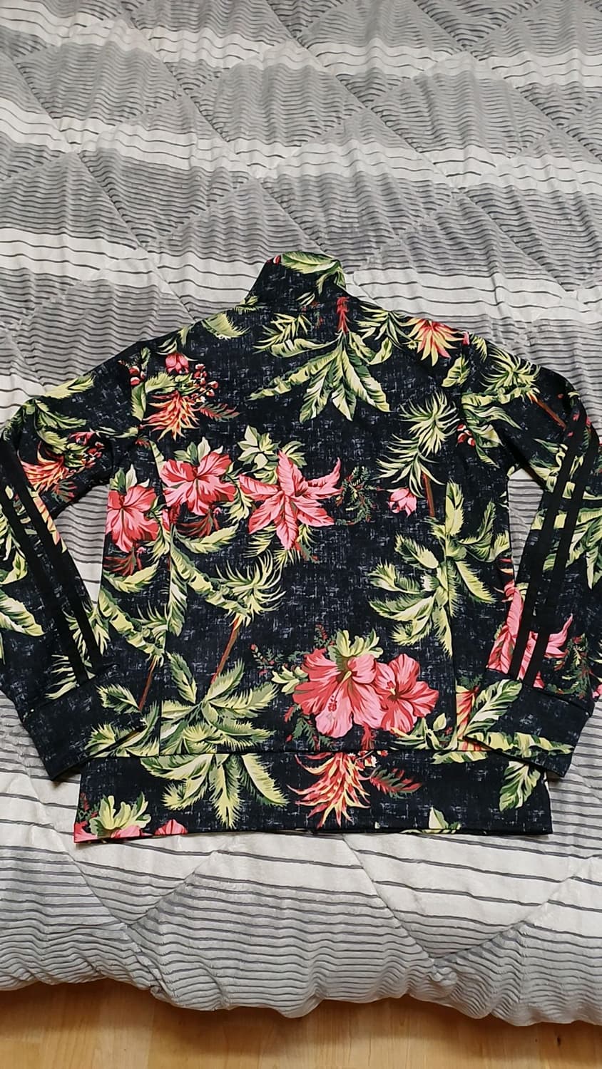 후아유 꽃무늬저지 L 가슴53 기장67 상품이미지3