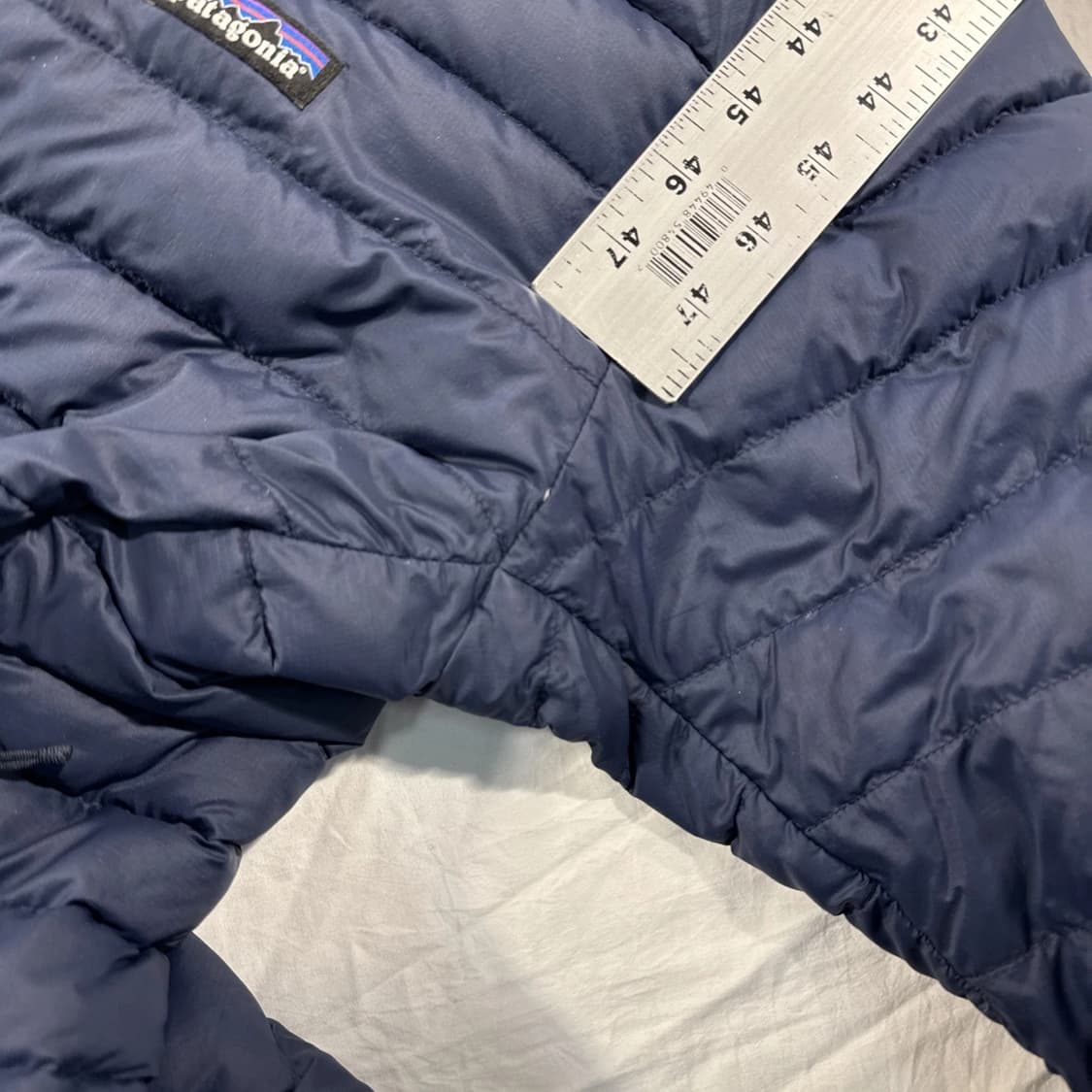 파타고니아 경량패딩 다크 네이비 상품이미지6