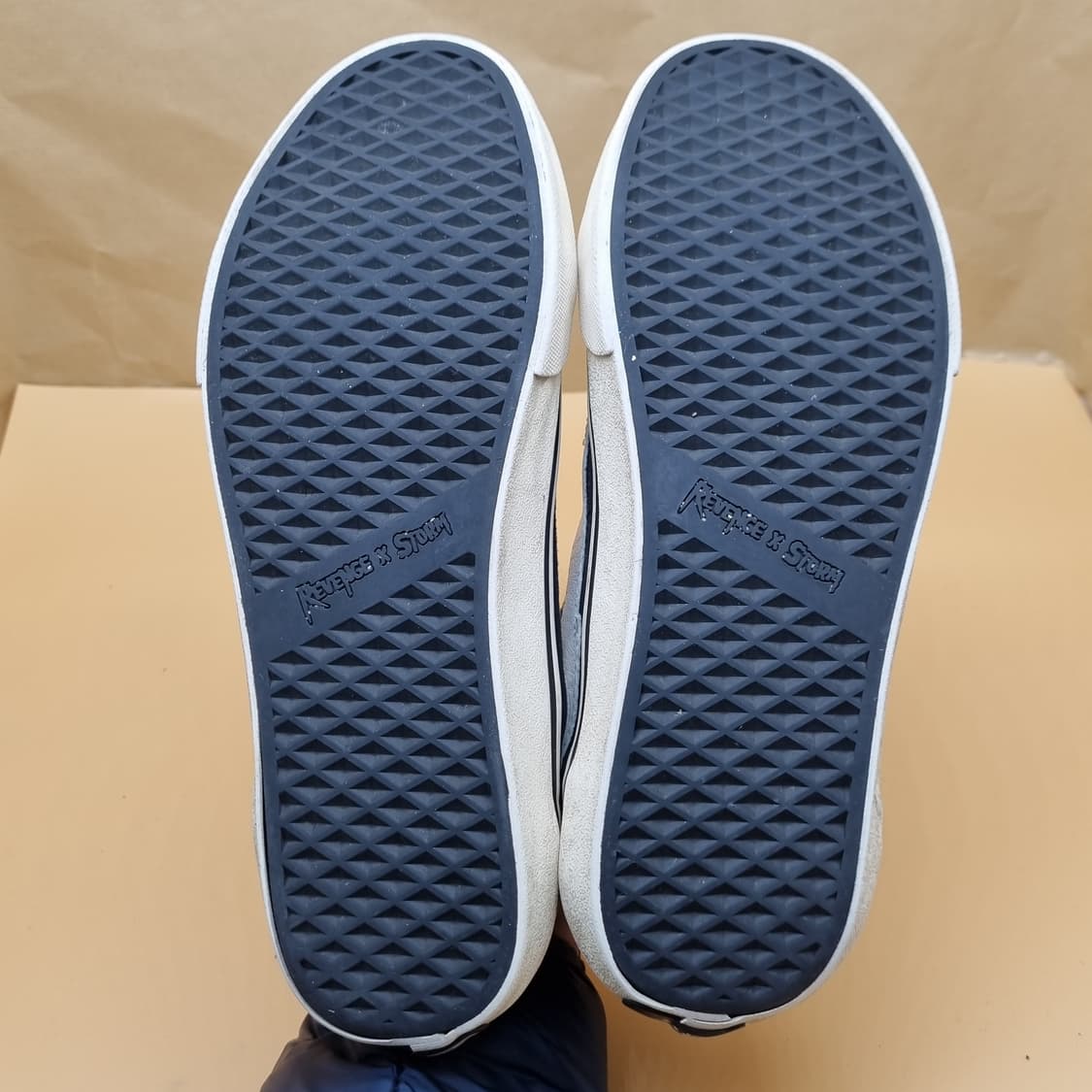 리벤지 스톰 블랙 남성스니커즈270  상품이미지3