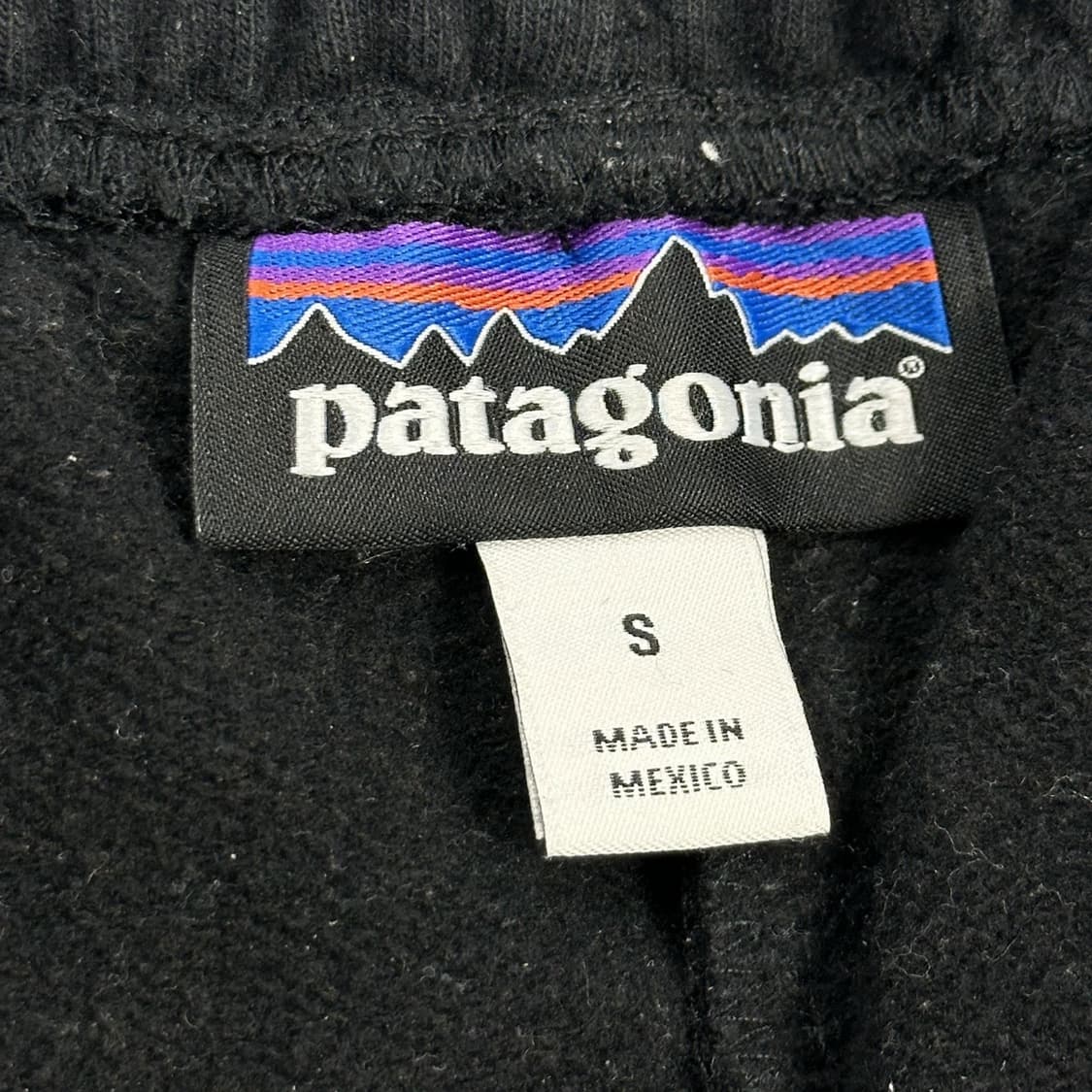 파타고니아 박스 로고 블랙 스웻 조거팬츠 (S) 상품이미지5