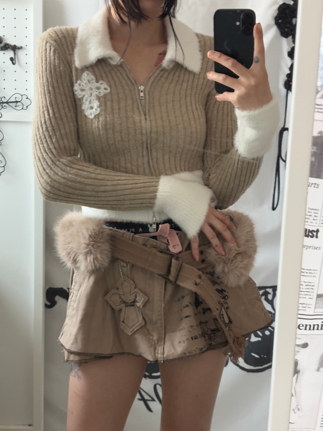 • hurtremake Beige Fur Belt Cross-printe 상품이미지7