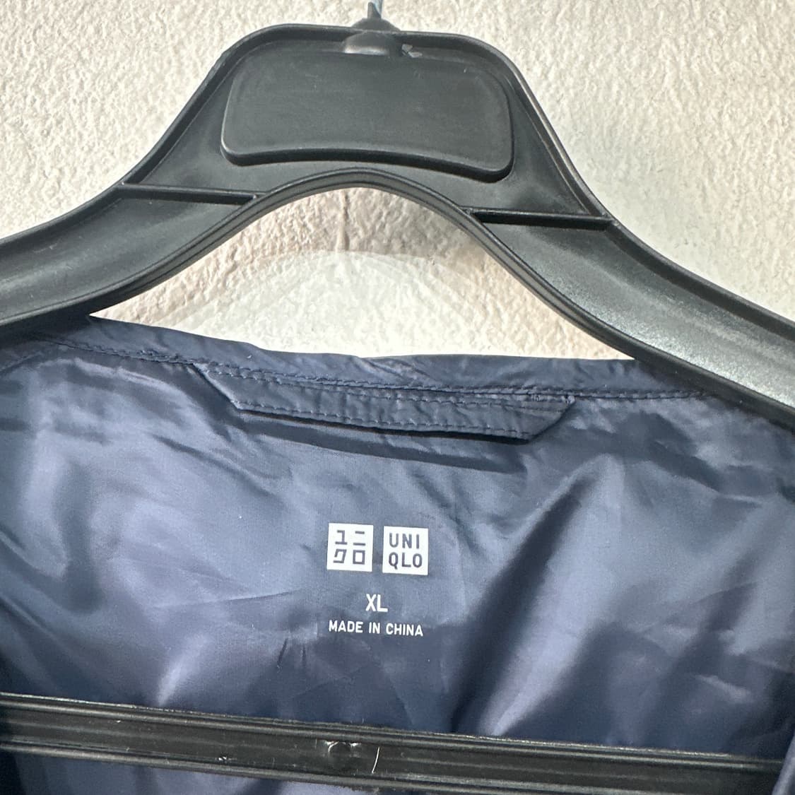 유니클로 경량패딩조끼 XL 상품이미지3