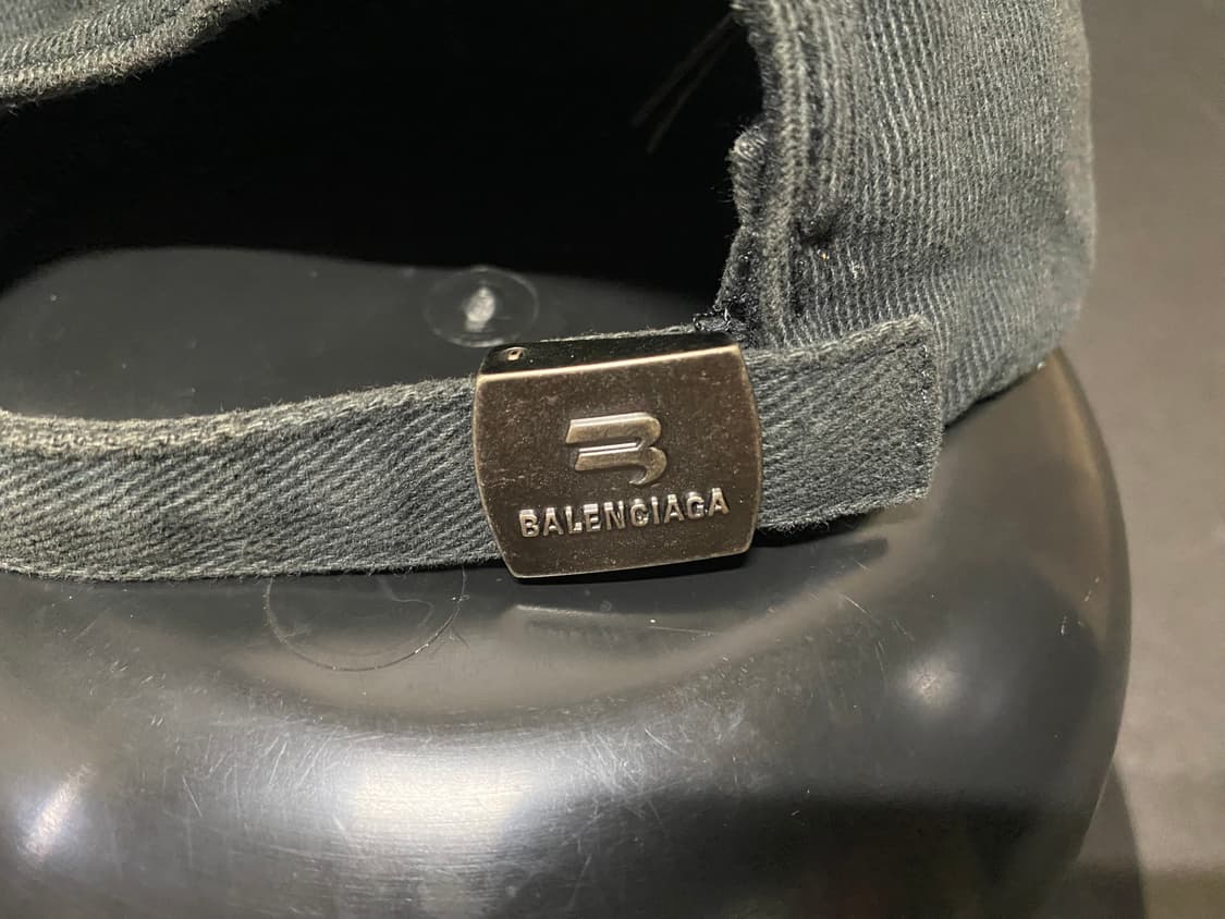 Balenciaga property cap볼캡 상품이미지5