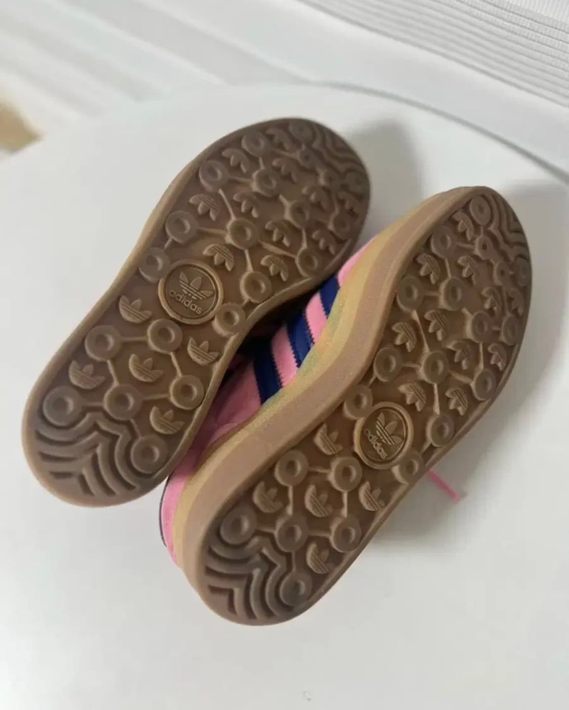 실착1회) 아디다스 가젤 볼드 225 핑크 글로우 상품이미지5