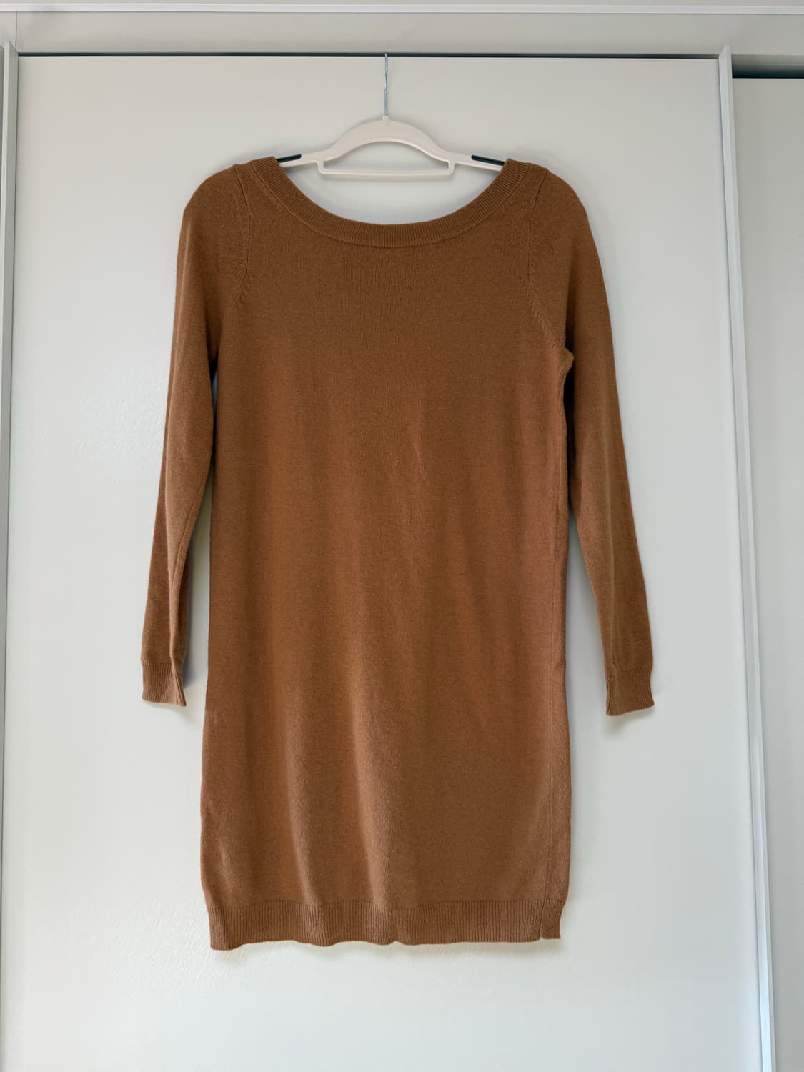 산드로 카멜 니트 원피스 상품이미지2