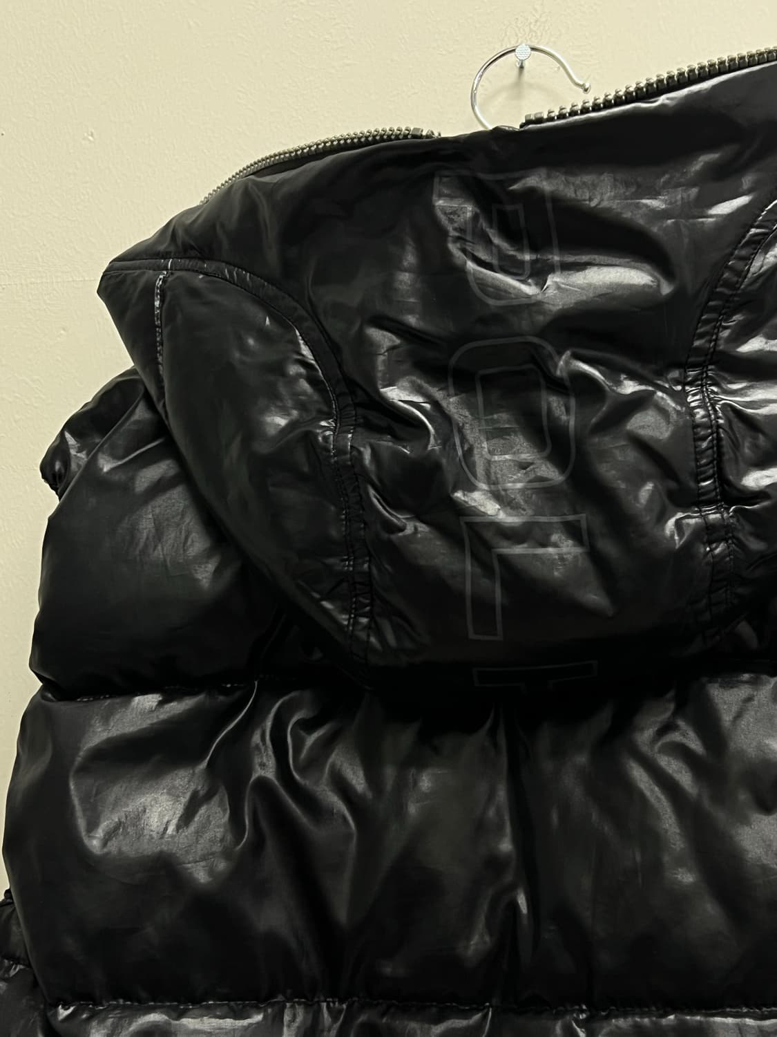 폴햄 유광 솜패딩 조끼 블랙 상품이미지6