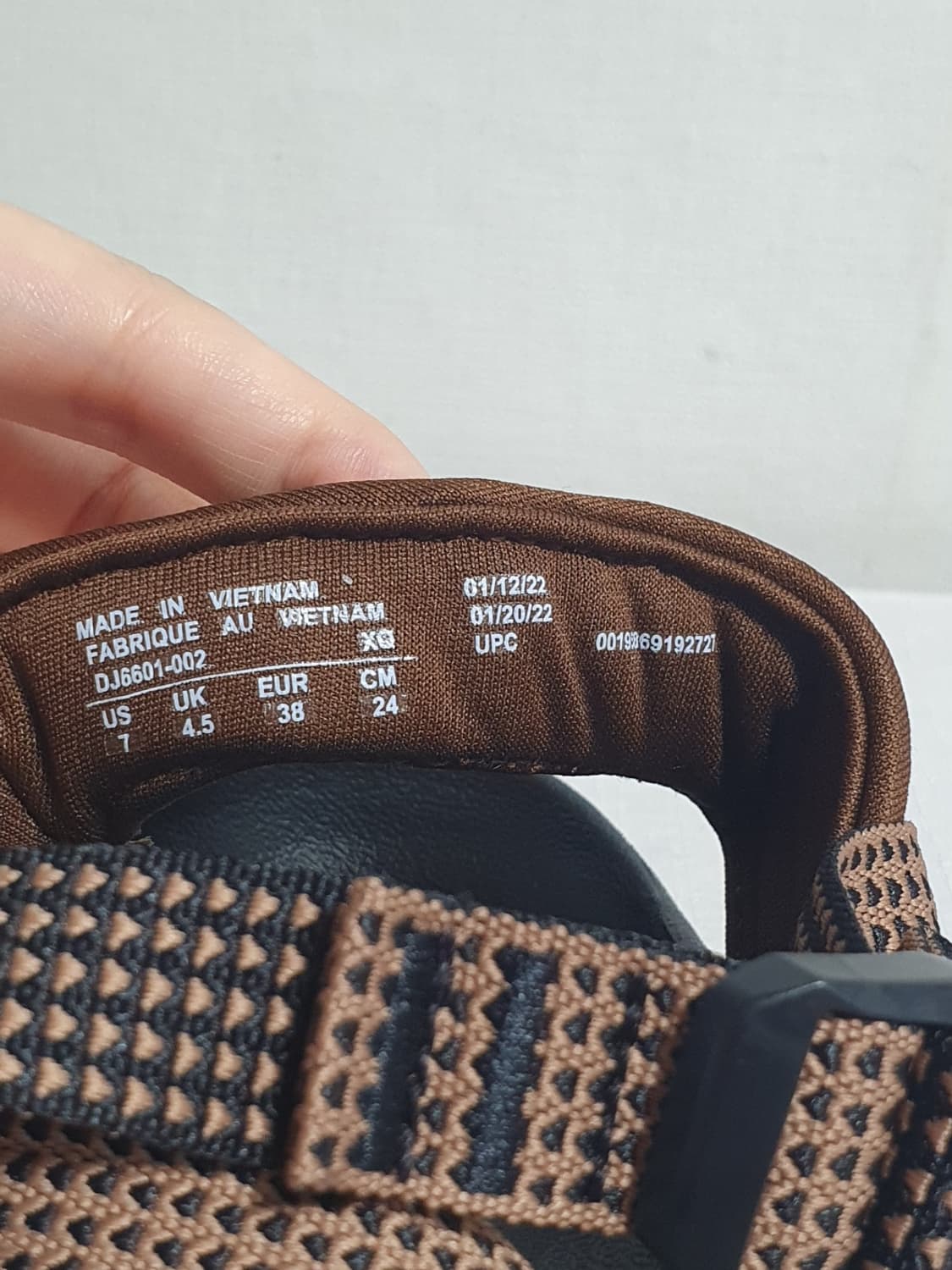 택포가 240mm 나이키 샌들 오네온타 브론즈 스트랩샌들  상품이미지9