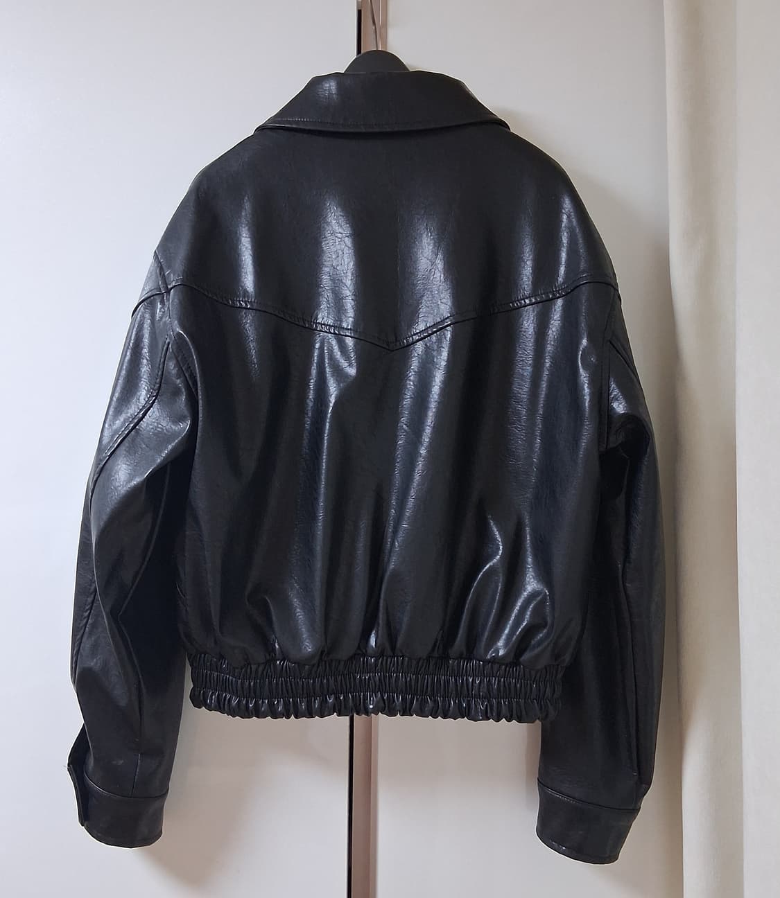 에잇데이즈어위크 카라 레더 가죽 점퍼 집업 자켓 블랙 상품이미지2