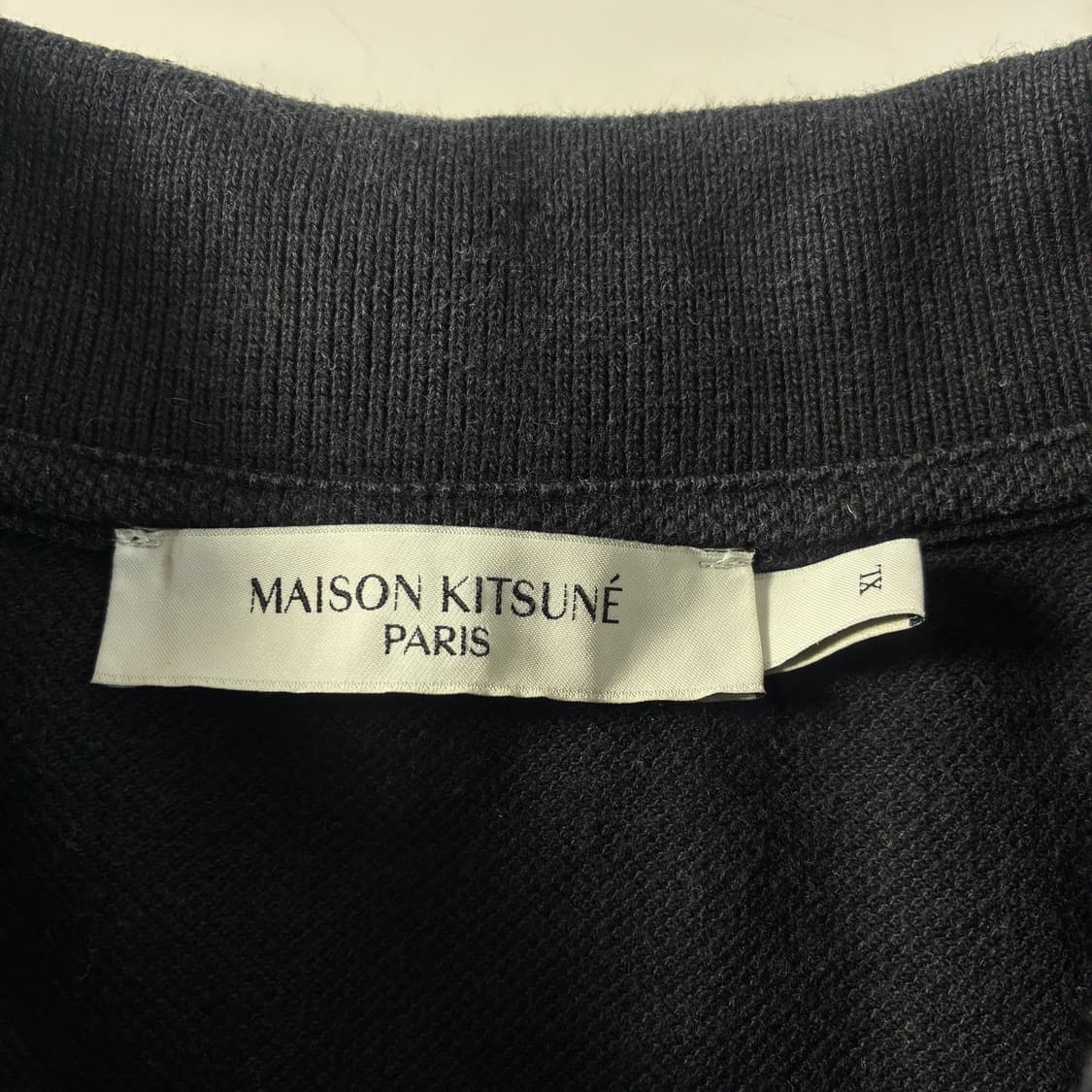 Maison kistune  메종키츠네 폭스헤드 패치 블랙 카라 반팔티  상품이미지4