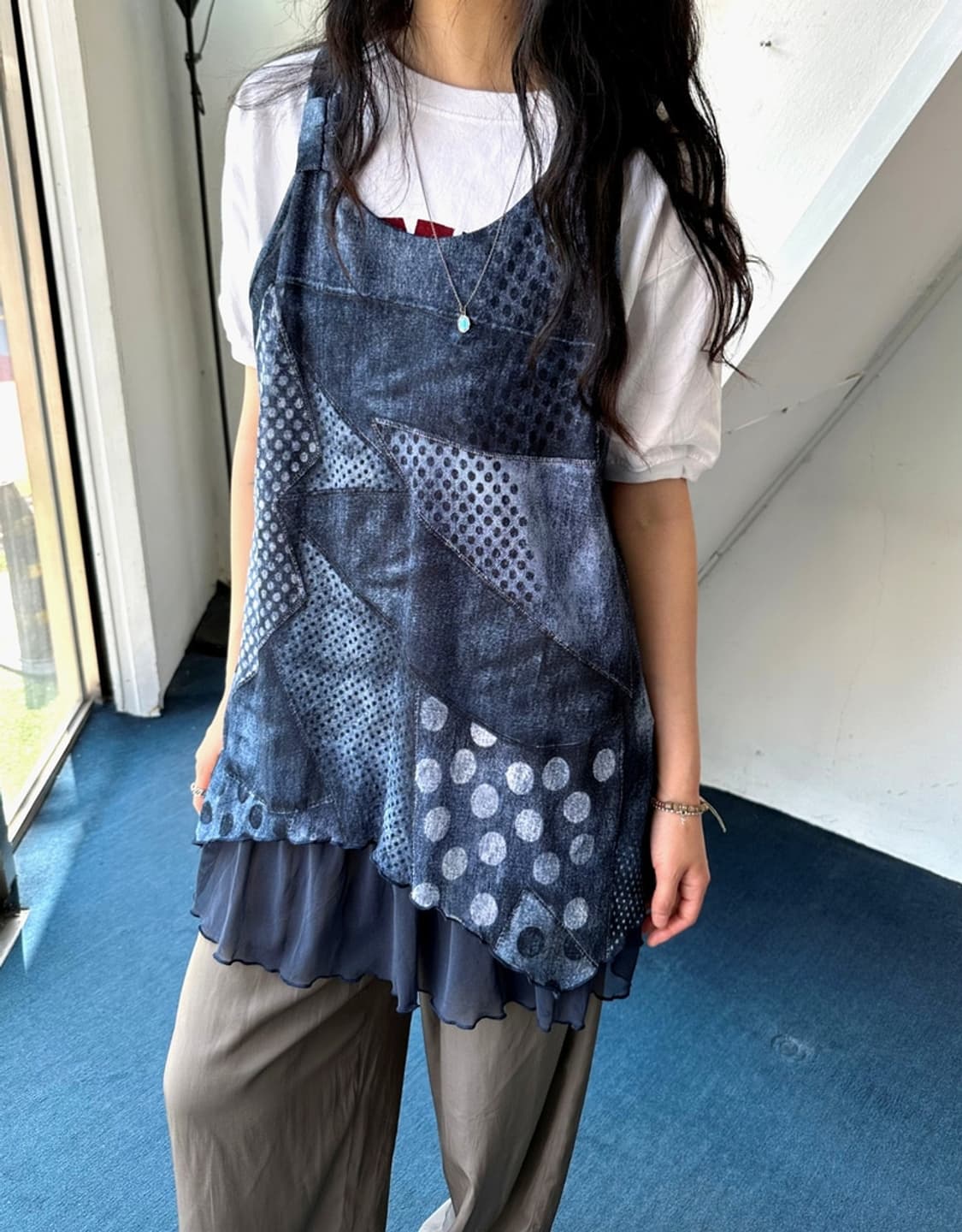 Sheer fabric fake layered sleeveless top 상품이미지10