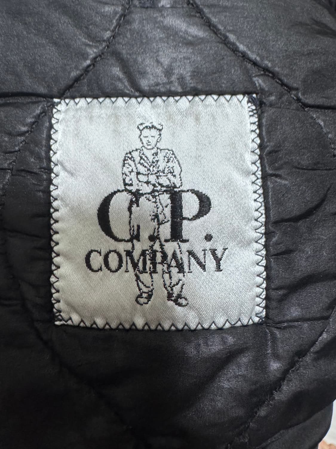 C.P.컴퍼니 블랙 코트 상품이미지2