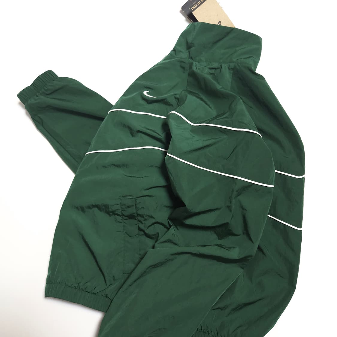 나이키 우먼 루즈 UV 윈드러너 우븐 바람막이 자켓 그린 상품이미지3