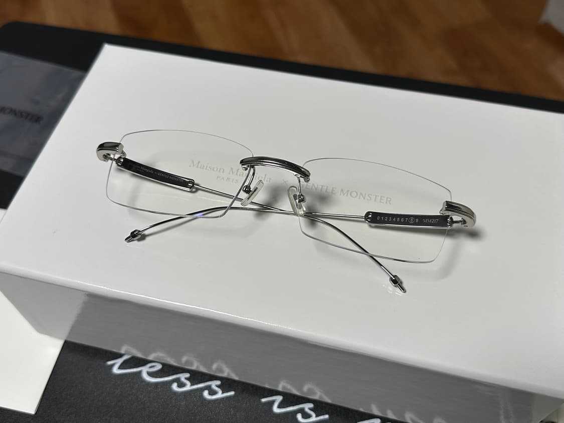 젠틀몬스터x마르지엘라 mm217(렌즈 모양변경) 상품이미지1