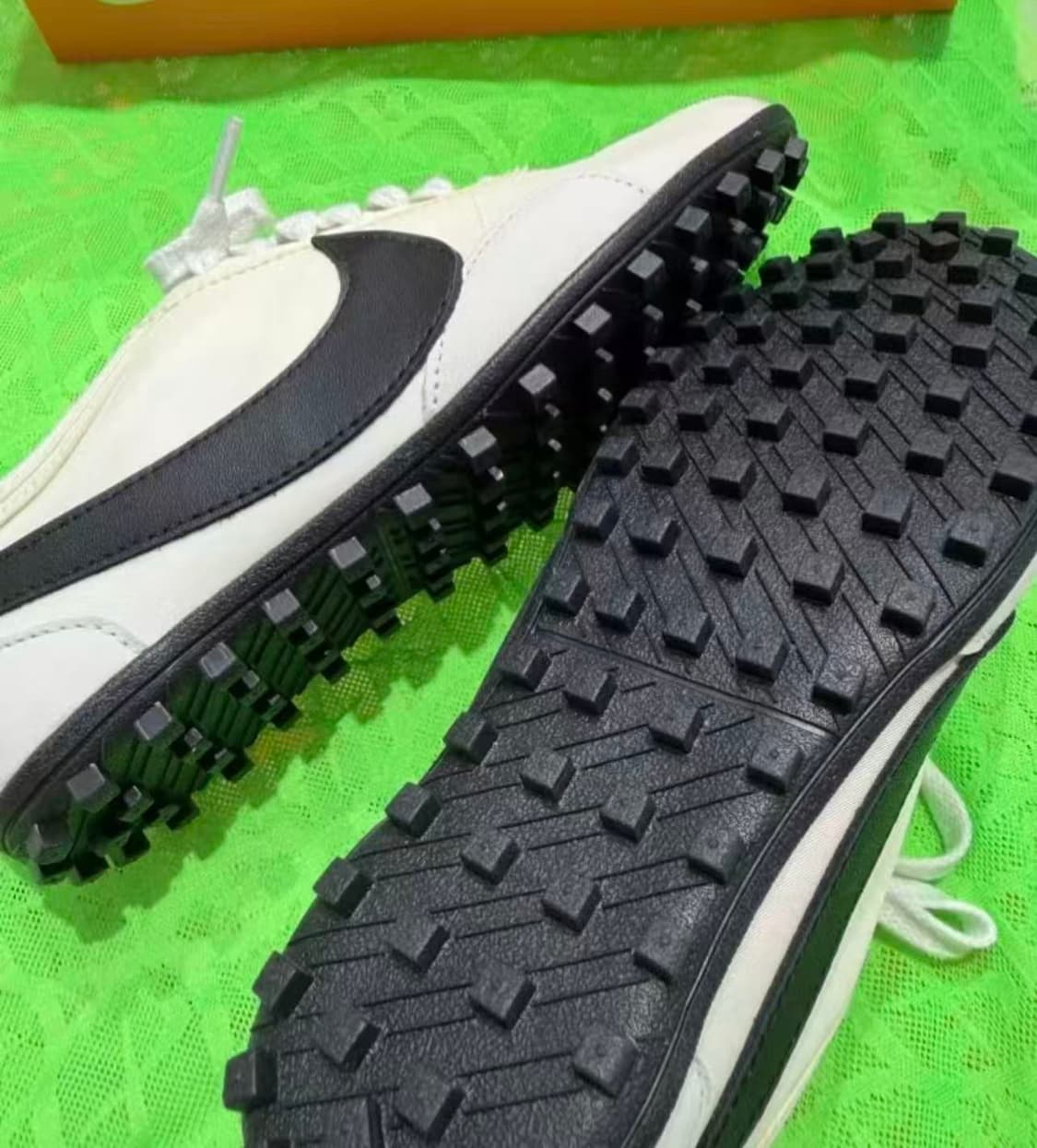 나이키 문 슈 소프트 펄 앤 블랙 265mm 상품이미지4