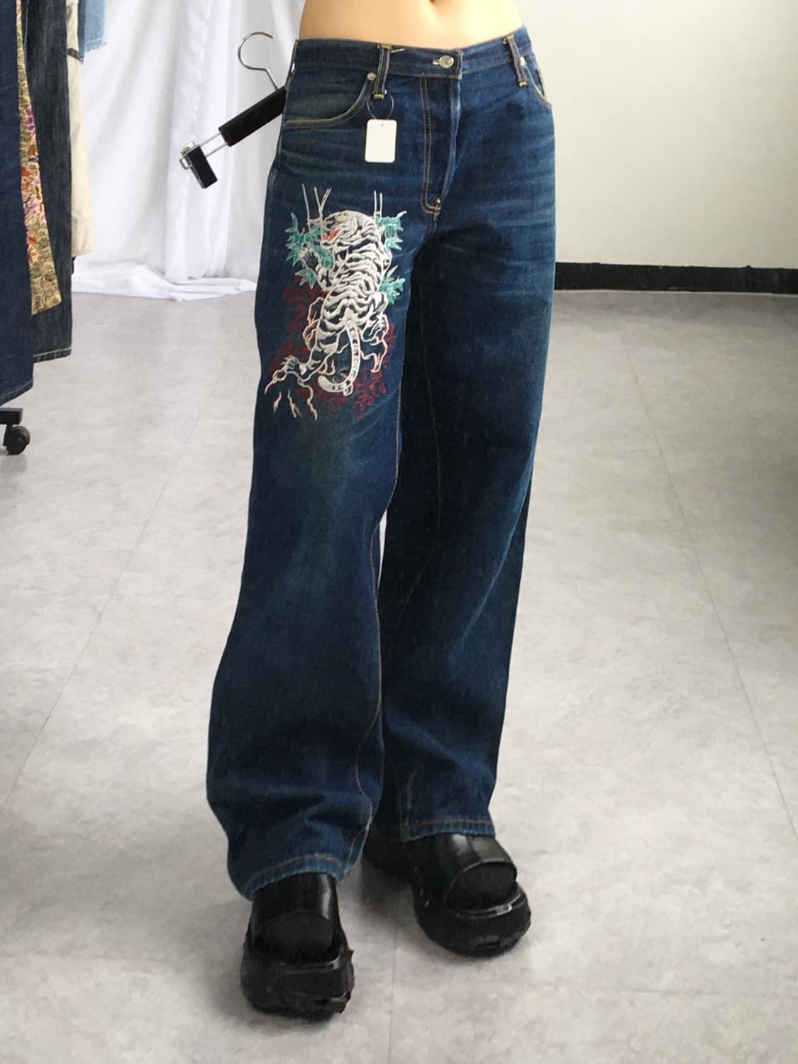Oriental needle work denim pants 상품이미지7