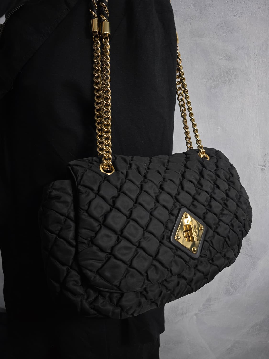 Moschino 모스키노 퀄팅 골드체인 숄더백 상품이미지1