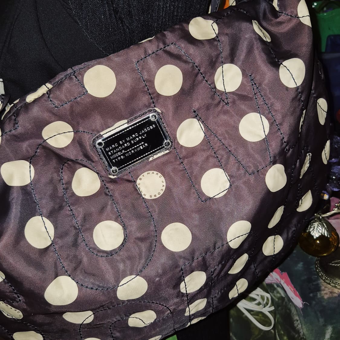 08s 마크제이콥스 브라운 도트 빅 숄더백 상품이미지8