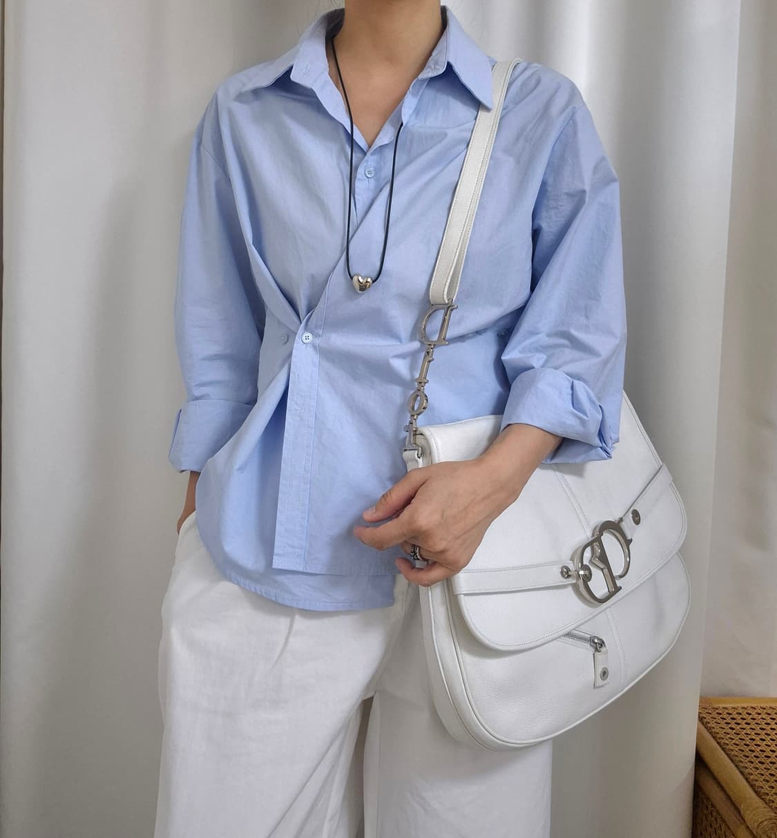 디올(Dior)CD 빅로고 화이트 크로스백 겸 숄더백 루즈핏 빈티지 가방 상품이미지10