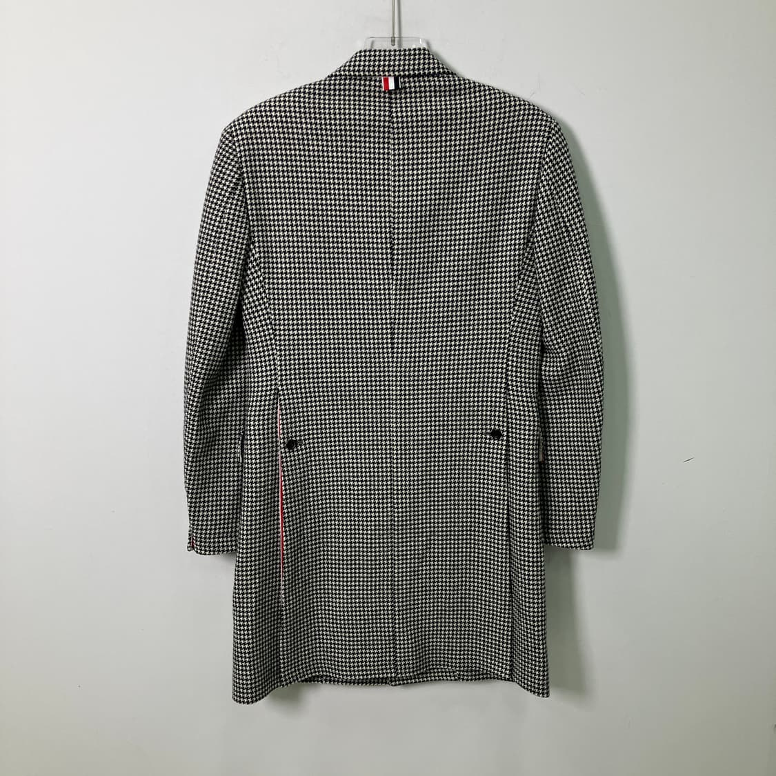 톰브라운 하운드투스 패턴 울코트  상품이미지2