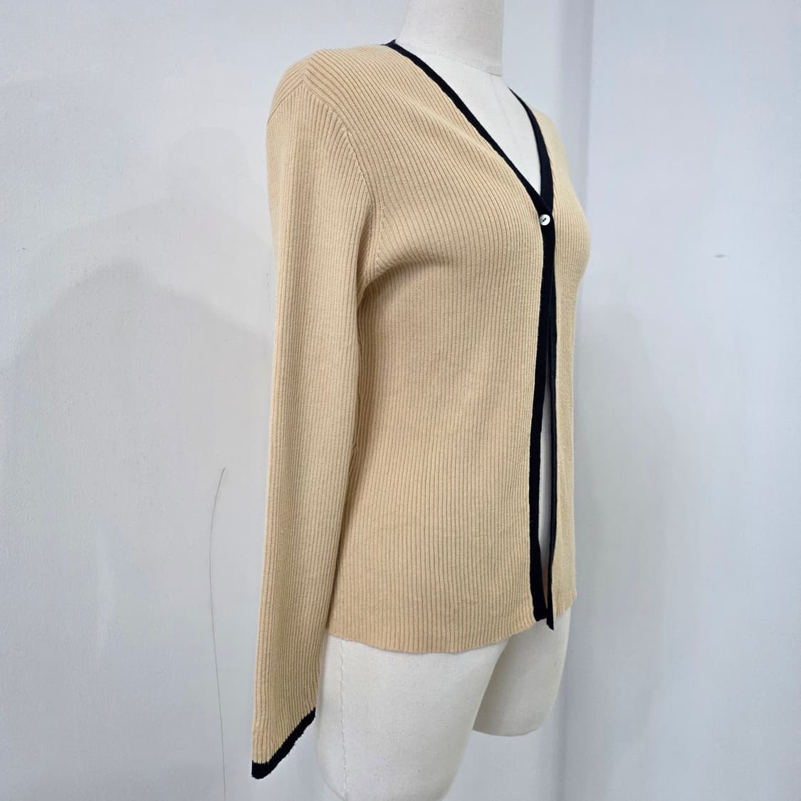 ANNEX 베이지블랙 배색 골지가디건 상품이미지2