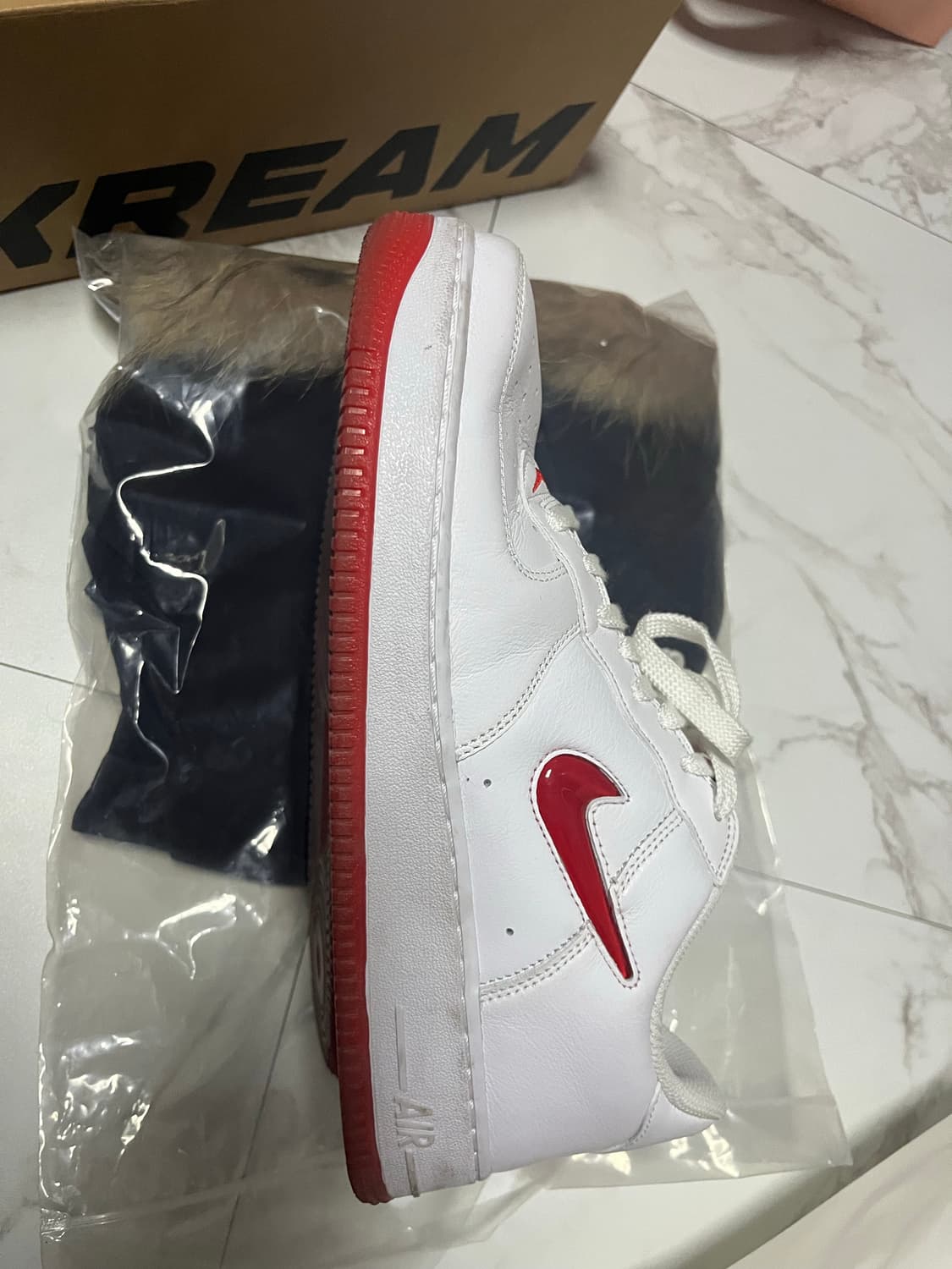 [280] 나이키 FN5924-101 에어포스1 컬러 오브 더 먼스 레드 상품이미지5