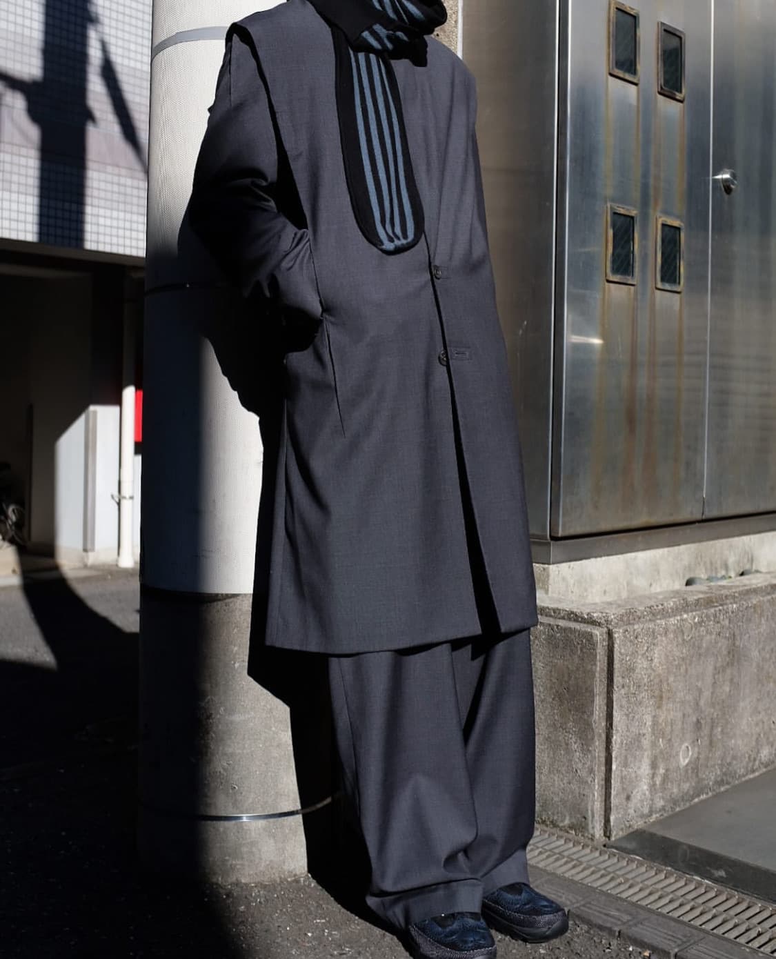 44) navin wide trouser charcoal grey 상품이미지1