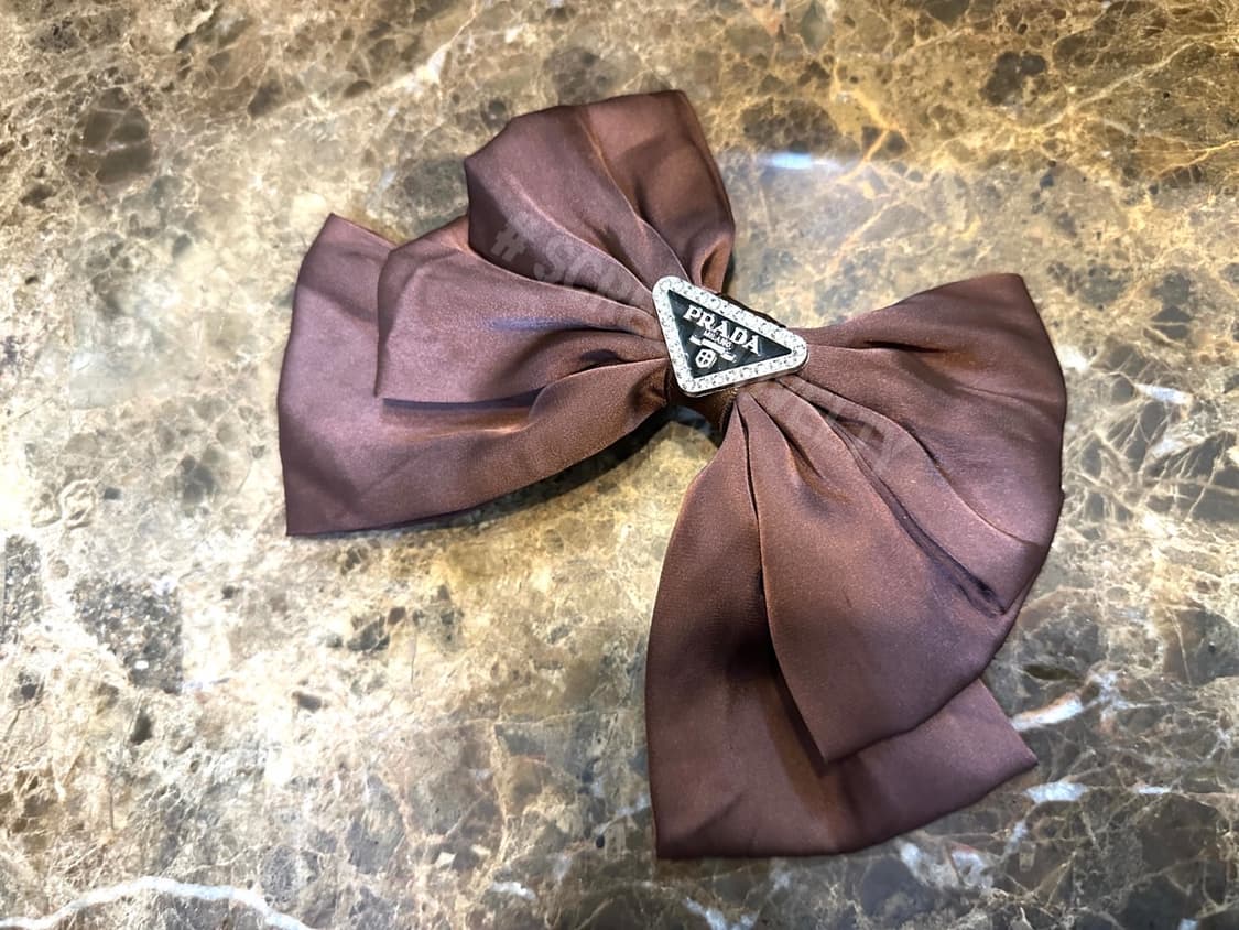 프라다 블랙로고  헤어핀 브라운 상품이미지7