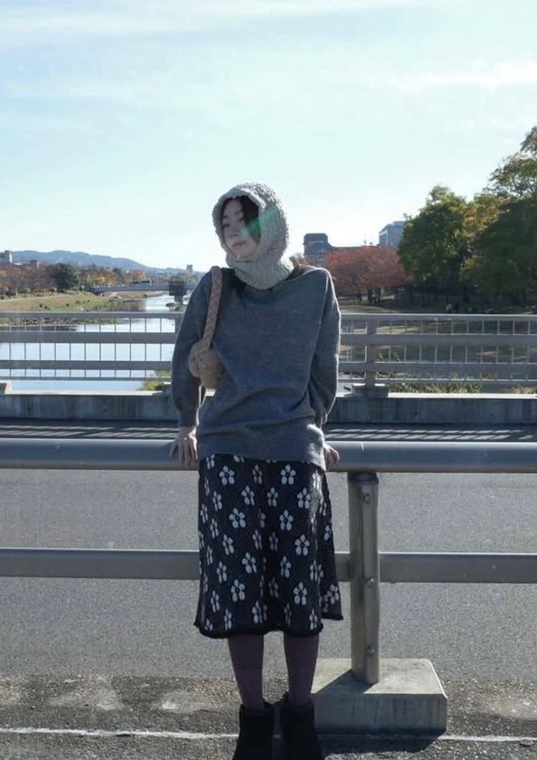 김아홉 꽃무늬 겉기모 검정/블랙 스커트 치마 상품이미지3