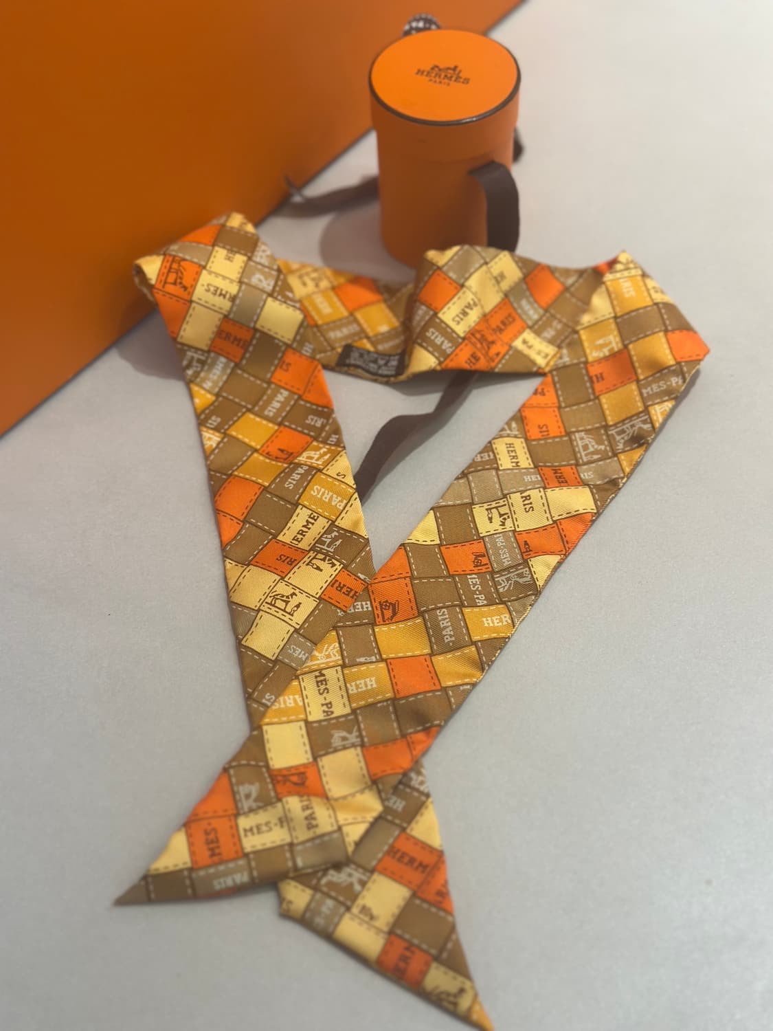 에르메스 트윌리 스카프 오렌지 (새상품) 상품이미지2