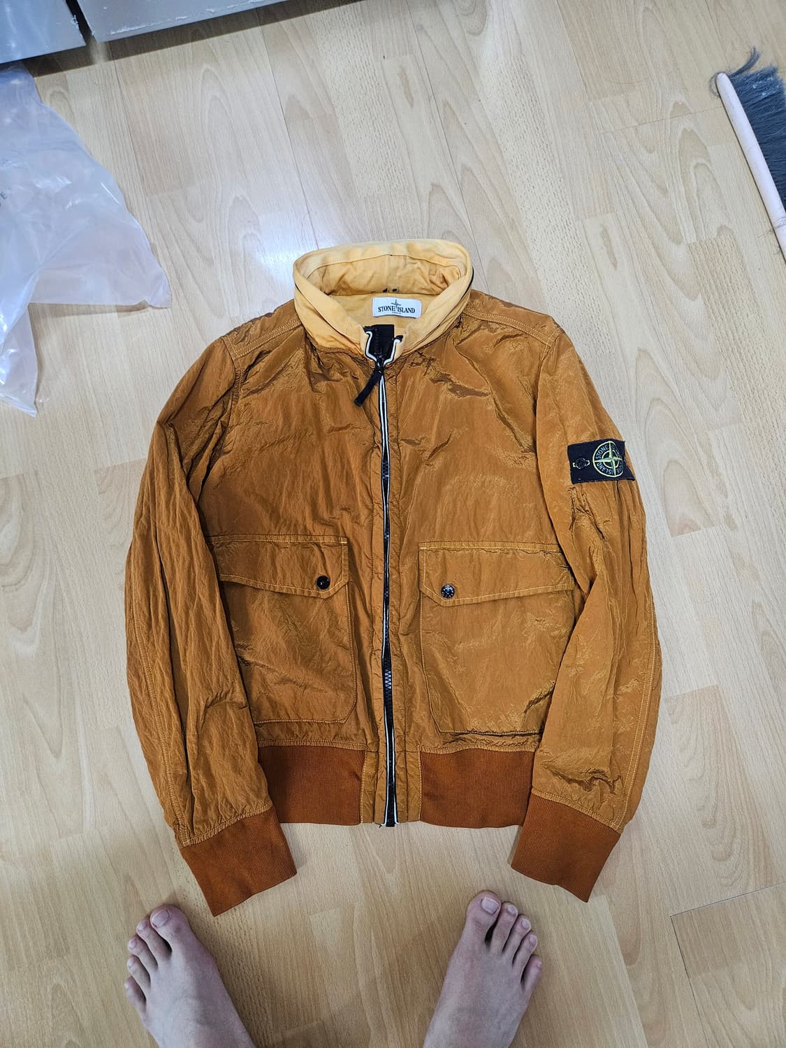 정품 스톤아일랜드 나일론 메탈 오렌지 색상 자켓 S사이즈 상품이미지3