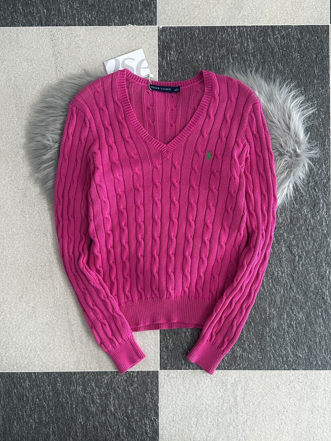 랄프로렌 핫핑크 V넥 케이블 니트  상품이미지2