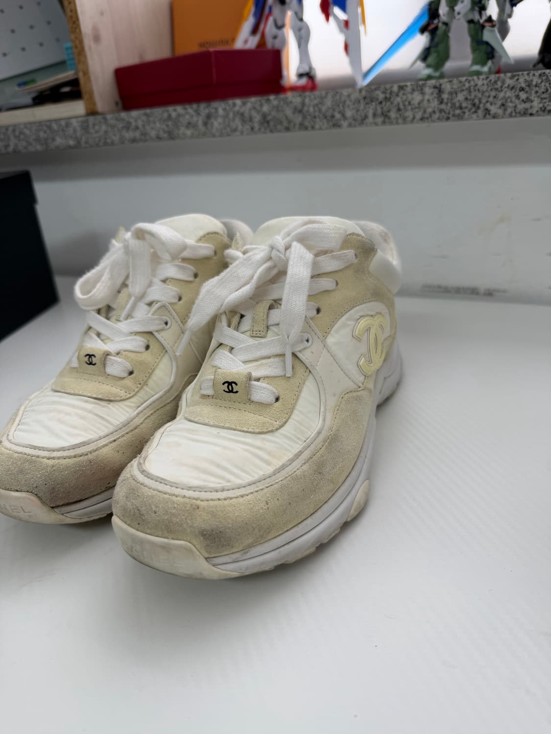 정품) 샤넬 CC로고 크루즈 테니스 스니커즈 36.5  상품이미지3
