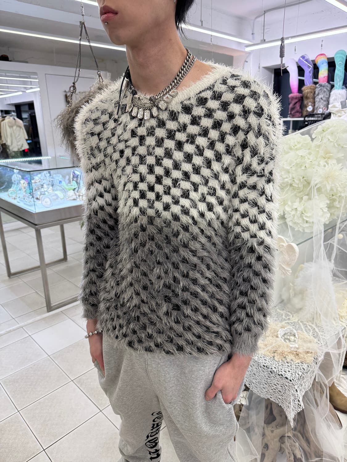 gradation check board fluffy sweater 상품이미지3