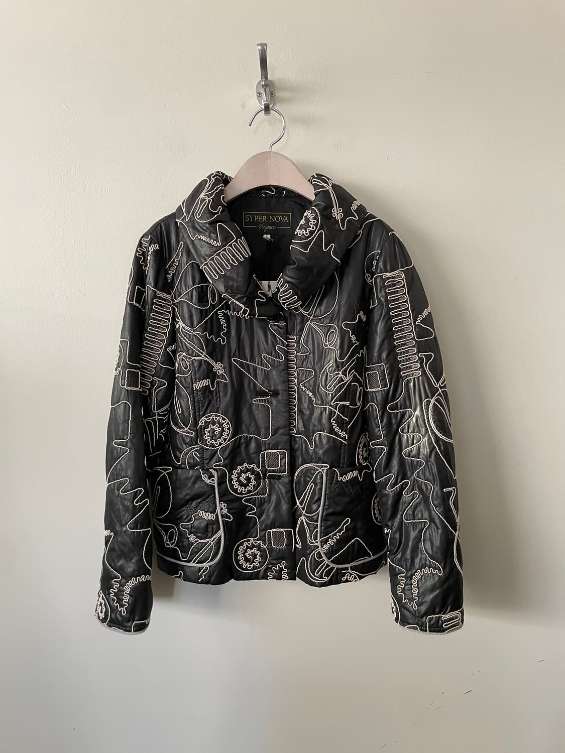 embroidered patterned padded jacket 상품이미지1