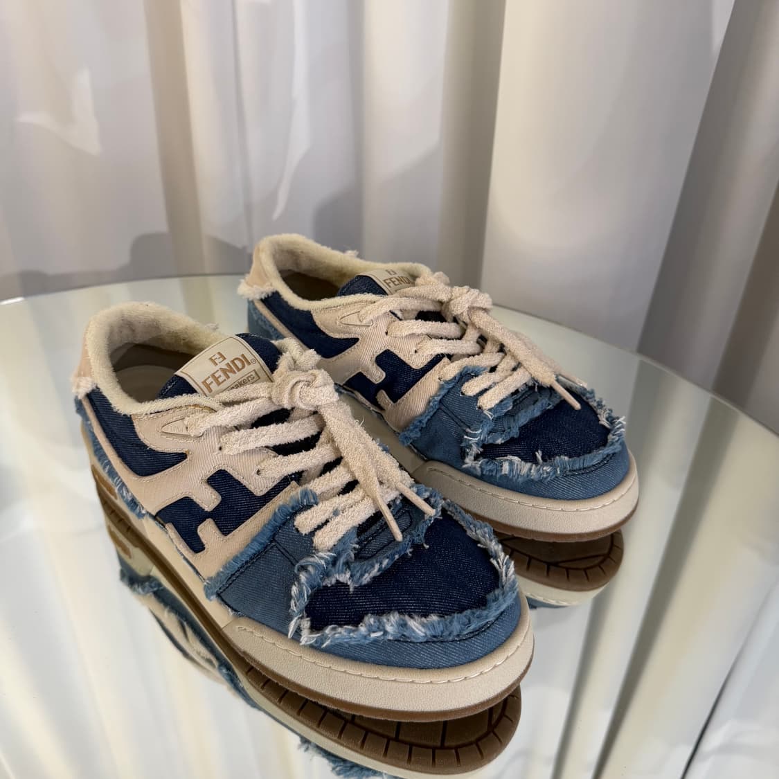 (7) 펜디 FF 데님 스니커즈 상품이미지2